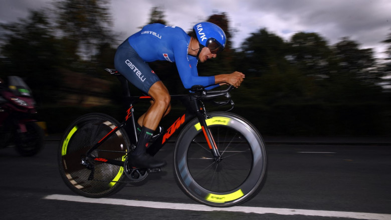 Ciclistul Antonio Tiberi participă la o competiție în Anglia, pe 23 septembrie 2019.