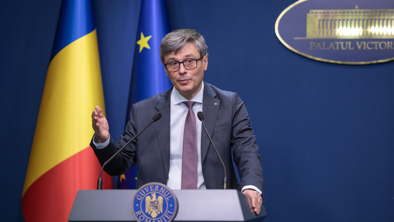 Ministrul Energiei, Virgil Popescu, susţine o conferinţă de presă la Guvern pe 7 martie 2022.