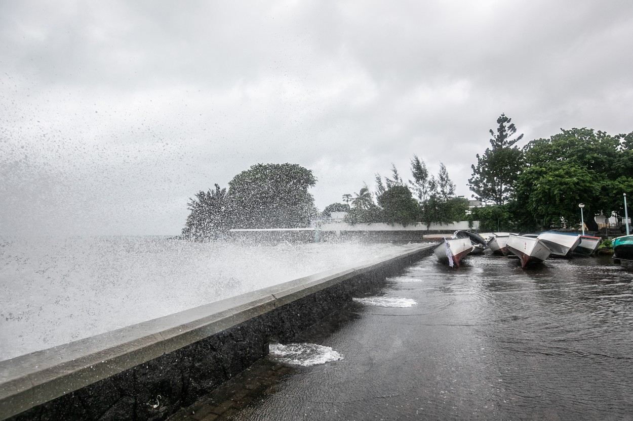 Stare de alertă în Mauritius. Insula va fi lovită de ciclonul Freddy
