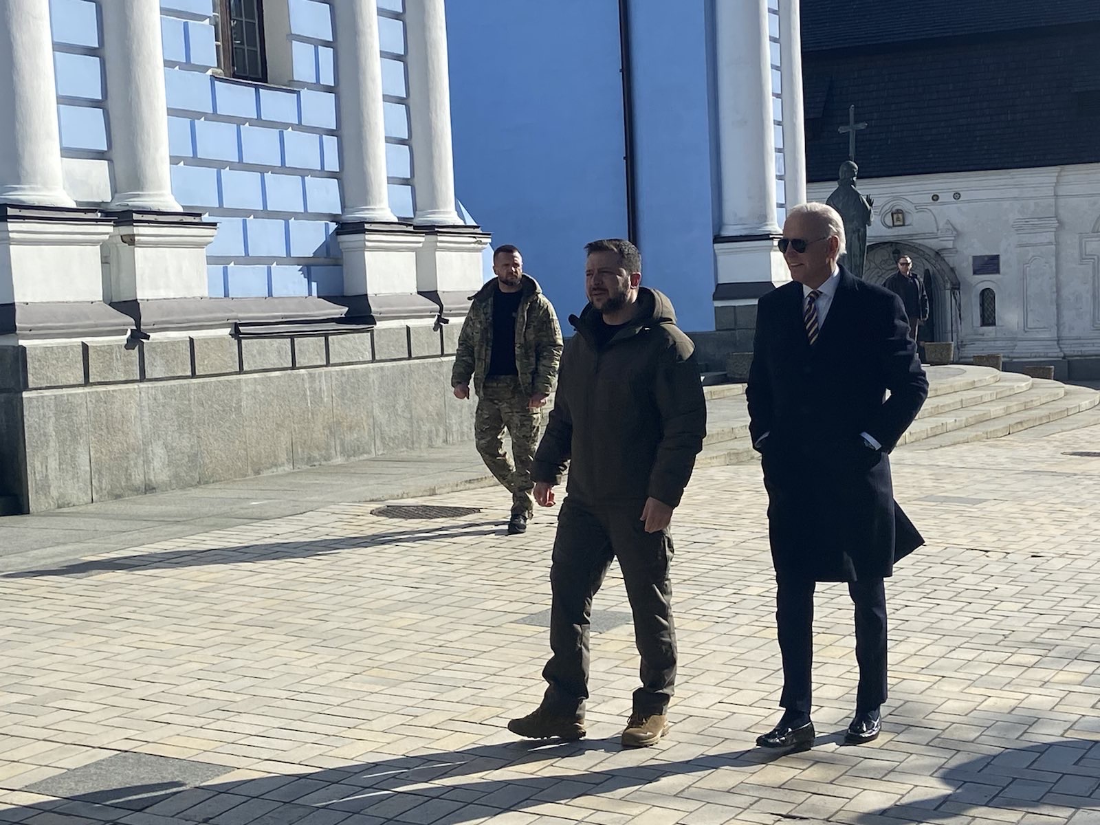 Biden, vizită surpriză la Kiev: „Putin a crezut că poate rezista mai mult decât noi. S-a înșelat”. Zelenski: „Rusia nu ne va învinge”