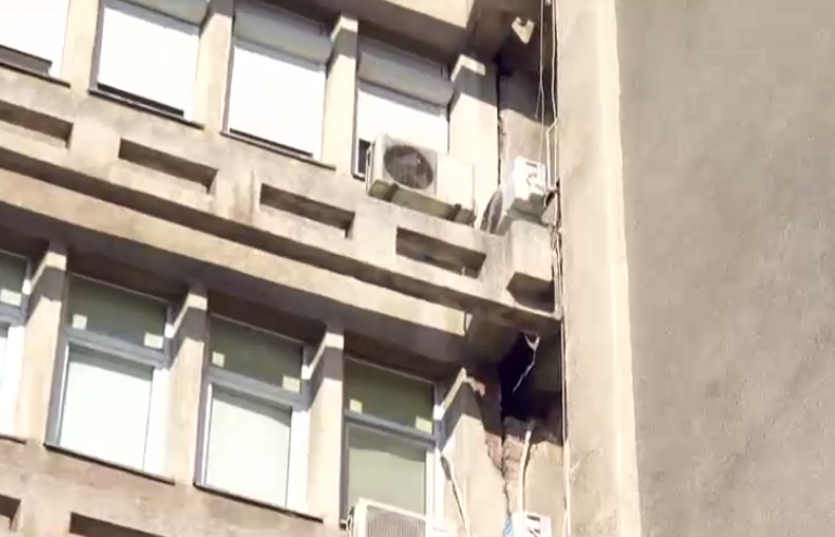 VIDEO. 75 de spitale sunt încadrate în clasa de risc seismic 1 și 2, iar autoritățile nu au o strategie. Cum arată 3 dintre ele