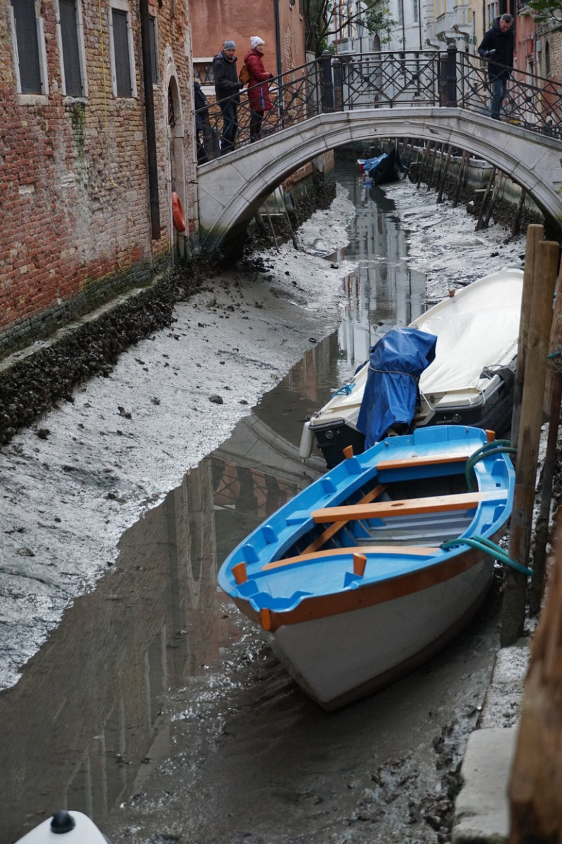 Exceptional Low Tide Sees Canals Run Dry - Venice
