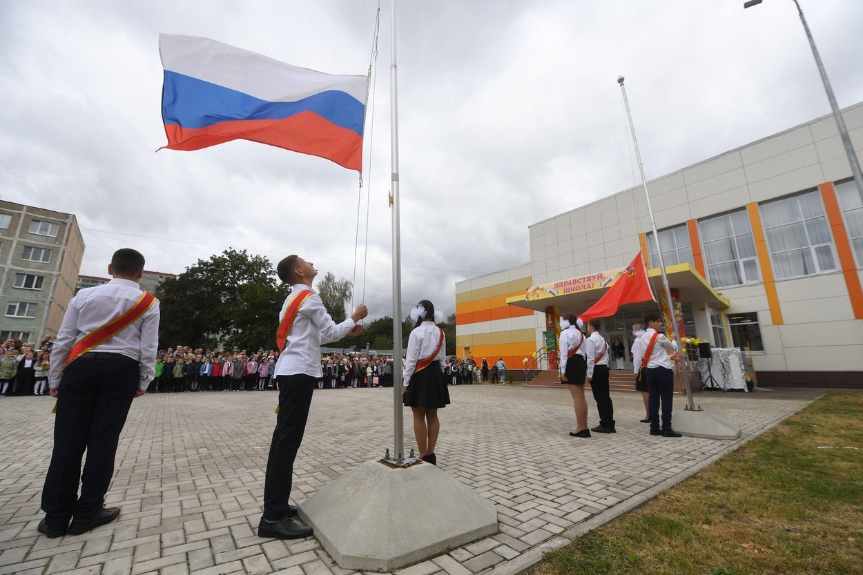 Copiii și propaganda Kremlinului: cât de eficiente sunt lecțiile de război din școlile ruse. „Fiul meu le apreciază. Mă îngrijorează”