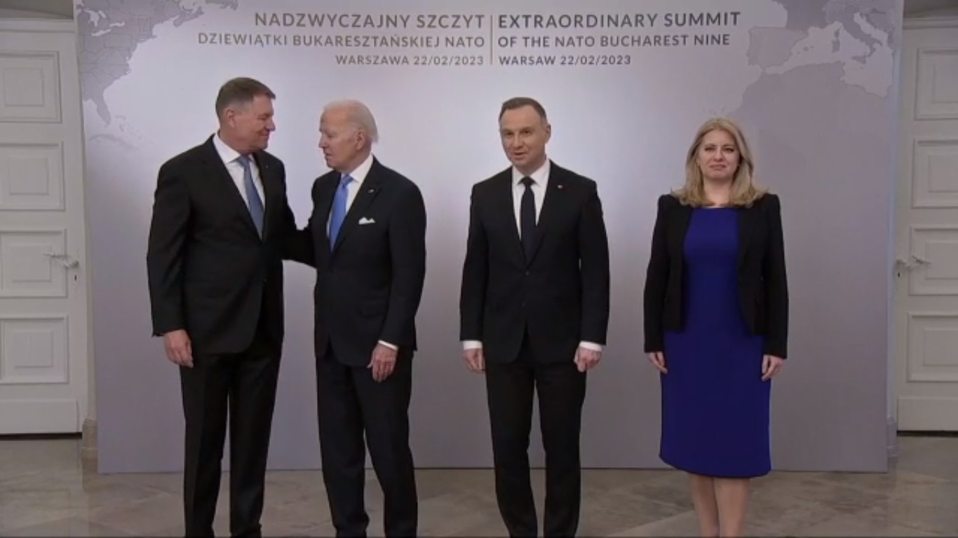 Iohannis a ajuns la Varșovia la întâlnirea cu Biden și liderii formatului „București 9”