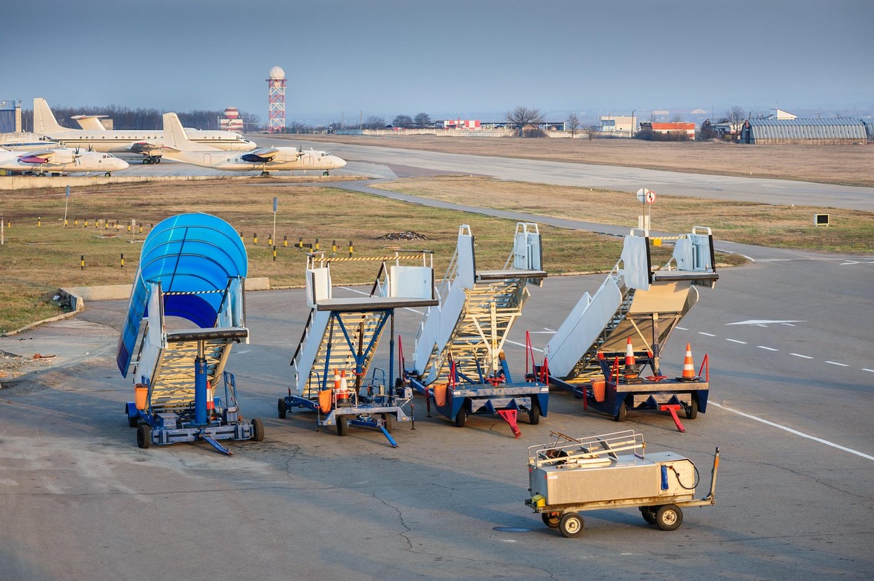 Ministrul de Externe al R. Moldova: Eram pregătiți să aruncăm în aer pista aeroportului Chișinău, ca să nu intre pe mâna armatei ruse