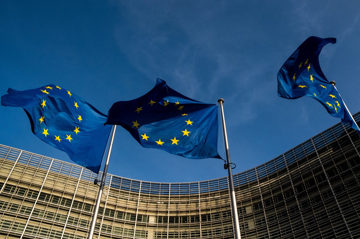 Comisia Europeană înrăutăţeşte estimarea de deficit bugetar pentru România în acest an. Motivele invocate