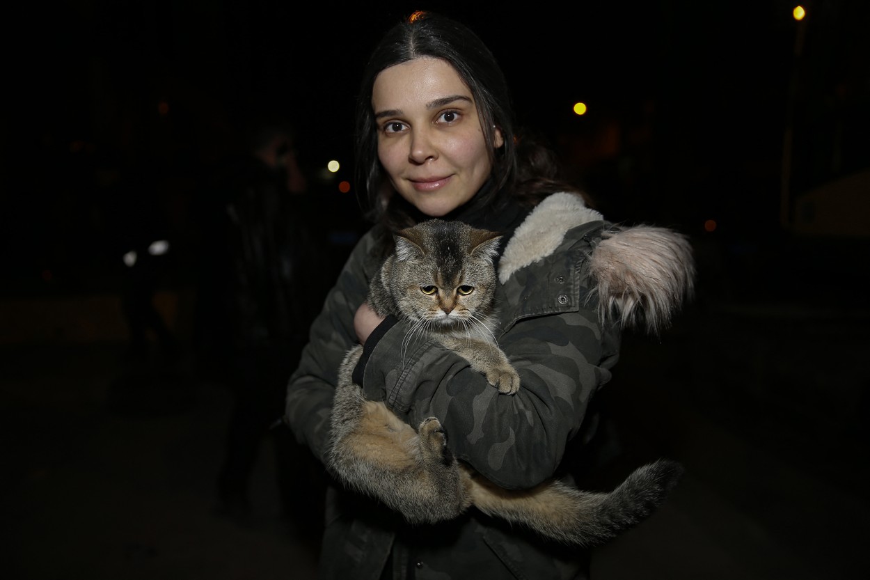 O clădire din Turcia nu va mai fi demolată după ce o dronă a arătat că acolo sunt pisici. Una a fost scoasă după 17 zile de la cutremur