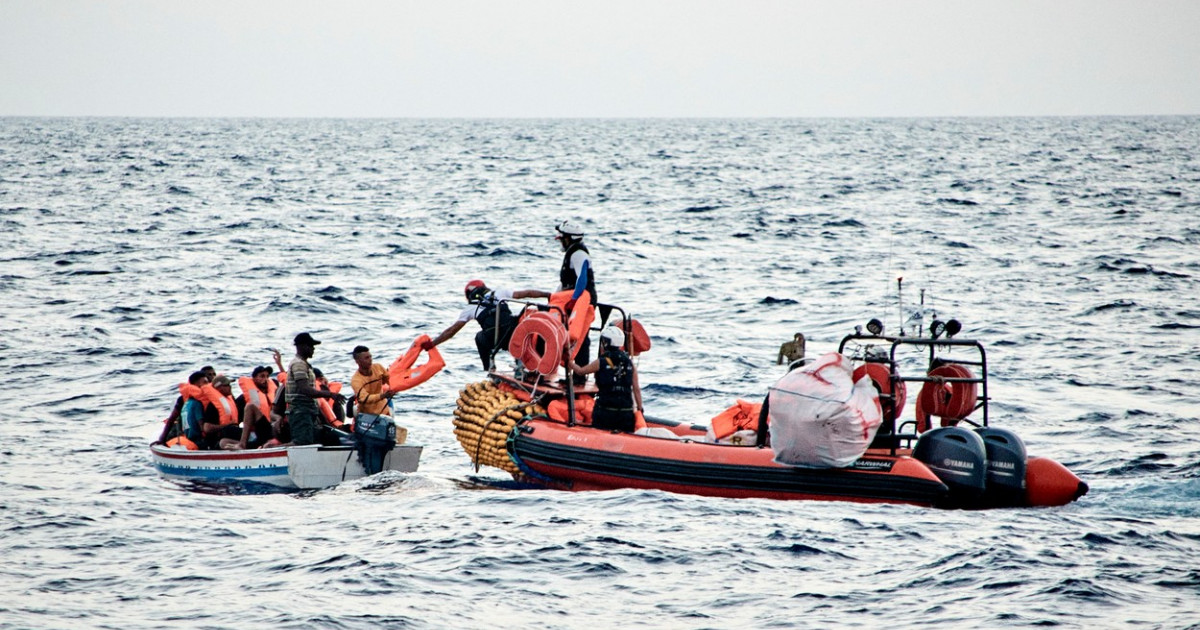 L’Italia ha approvato una legge che consente il sequestro delle navi che soccorrono i migranti