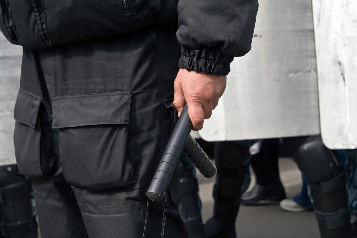 O femeie din Moscova a fost arestată pentru înaltă trădare. E acuzată că a trimis bani armatei ucrainene
