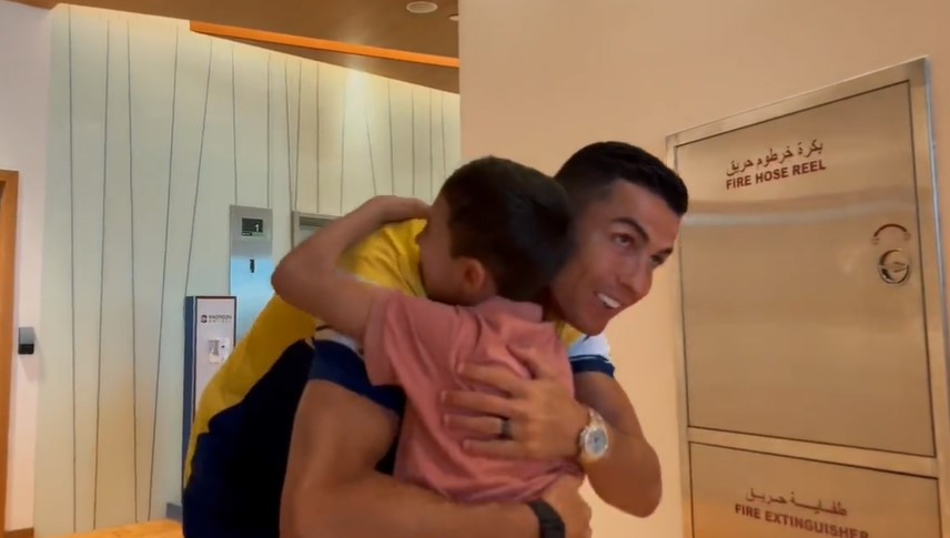 Un copil din Siria și-a împlinit visul de a-l întâlni pe Cristiano Ronaldo. Băiatul le-a cerut asta salvatorilor, după cutremur