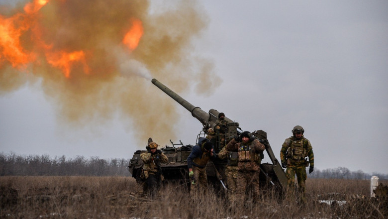Focuri de artilerie ale armatei ucrainene în Bahmut, pe 5 februarie 2023.