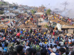Incendiu devastator într-o tabără de refugiați rohingya din Bangladesh (3)