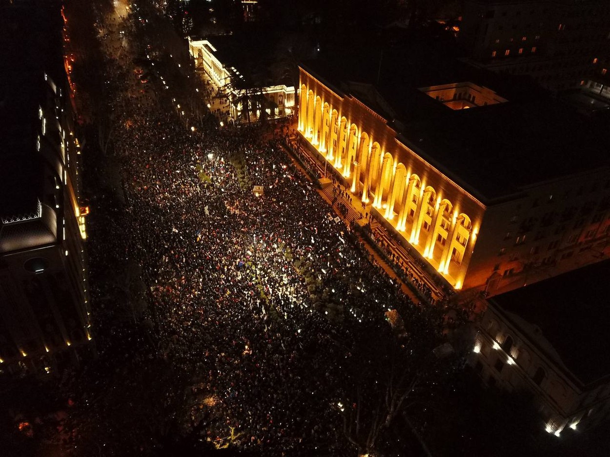 A doua seară de proteste violente în Georgia. „Nu putem lăsa țara noastră să devină stat rusesc. Nu avem altă opțiune”