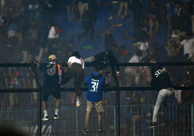 indonezia suporteri stadion (1)
