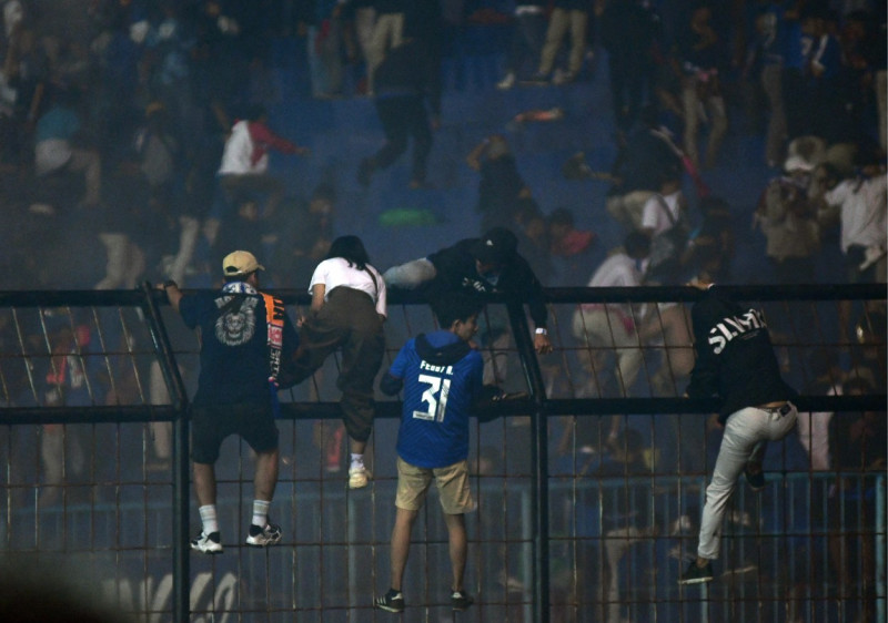 indonezia suporteri stadion (1)