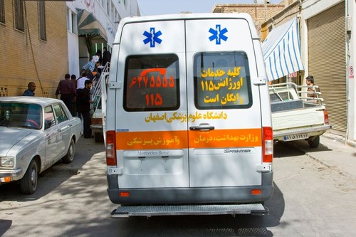 Sute de noi otrăviri misterioase în şcolile de fete în Iran. Preşedintele Raisi cere elucidarea rapidă a situaţiei