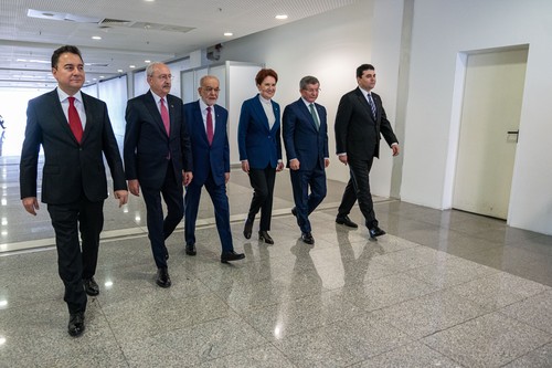 Alianţa de opoziţie din Turcia se destramă cu zece săptămâni înainte de alegerile prezidenţiale