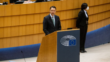 Siegfried Mureşan, europarlamentar român, participă la o sesiune plenară în Parlamentul European pe 9 martie 2023.