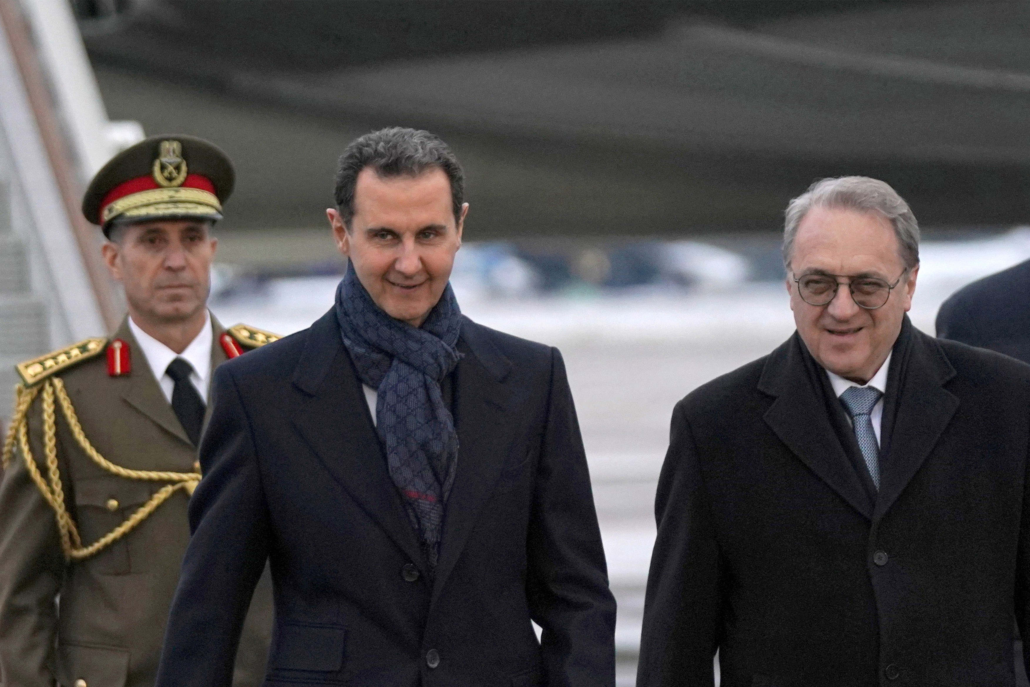 Assad merge la Putin la împlinirea a 12 ani de război civil. Cei doi dictatori sângeroși „discută de cooperare în sferele umanitare”
