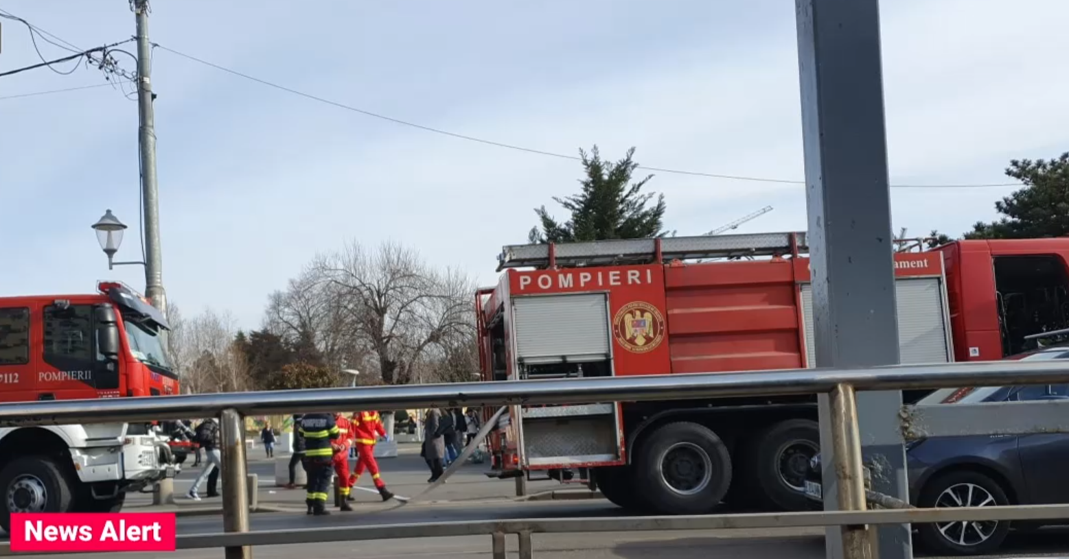 Fum la o stație de metrou din sudul Capitalei. Pompierii intervin la fața locului