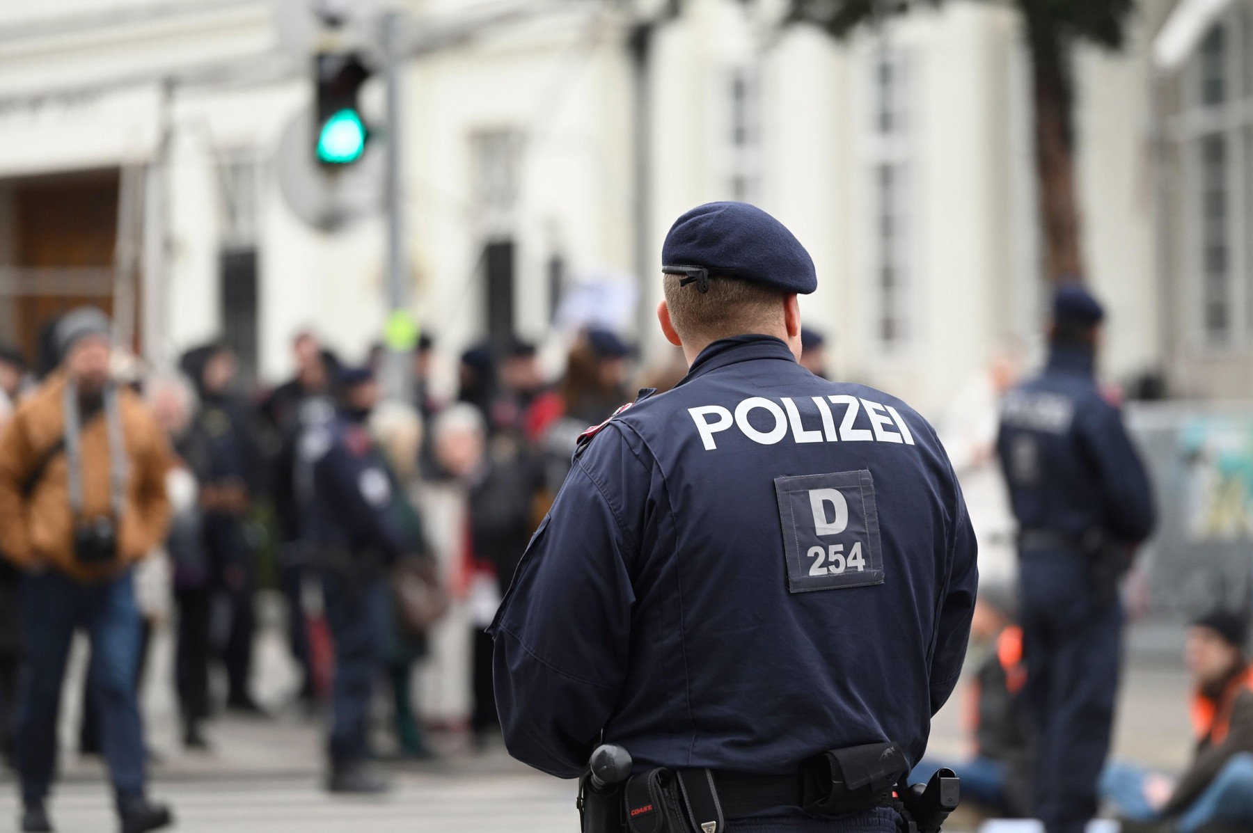 Poliția din Viena este în alertă în apropierea bisericilor și catedralelor. Serviciile de securitate spun că ar putea avea loc un atac