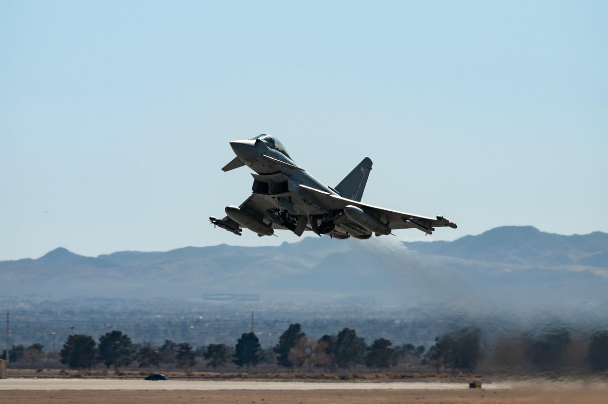 Un avion rusesc a fost interceptat de aeronave britanice și germane în apropierea spațiului NATO