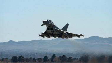 Avion Typhoon ar forțelor aeriene britanice.