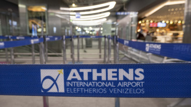 Zborurile spre și dinspre Grecia vor fi paralizate joi de o grevă naţională