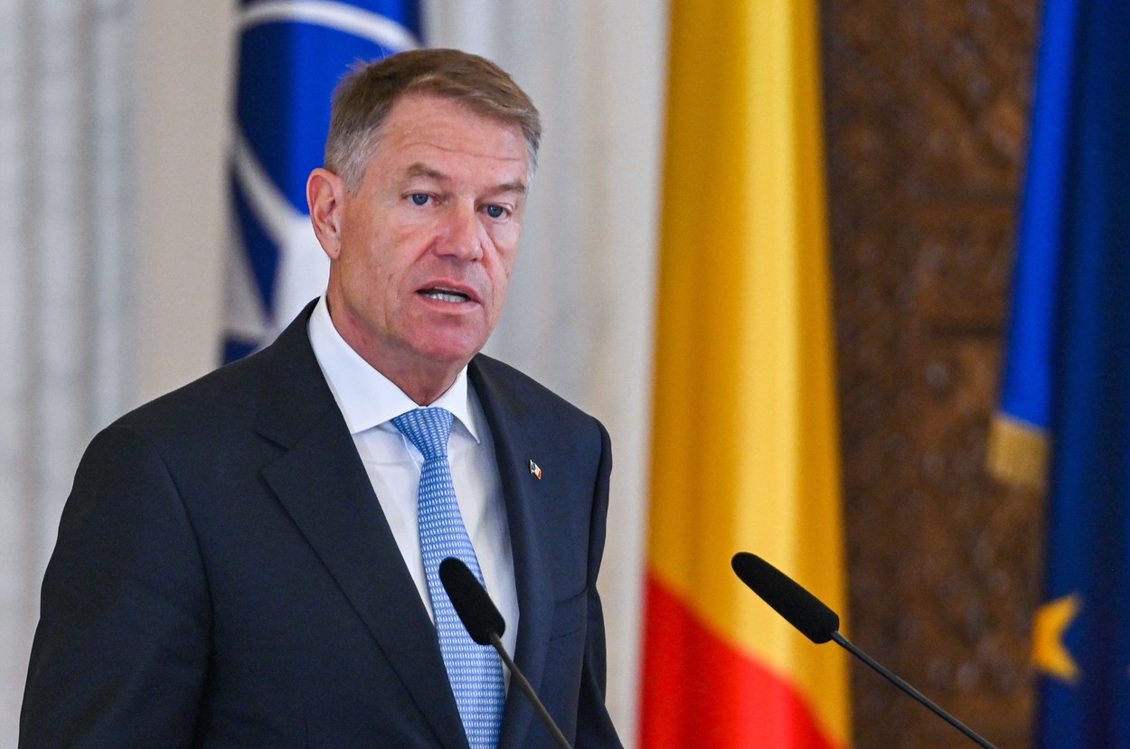 Iohannis merge în vizită oficială în Emiratele Arabe Unite. România vrea să atragă investiţii în infrastructură şi energie