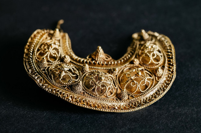 Dutch historian finds 1,000-year-old buried medieval golden treasure using metal detector