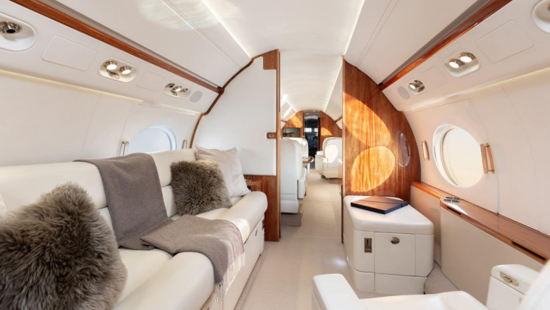 avionul cu care merge Klaus Iohannis în Emiratele Arabe Unite