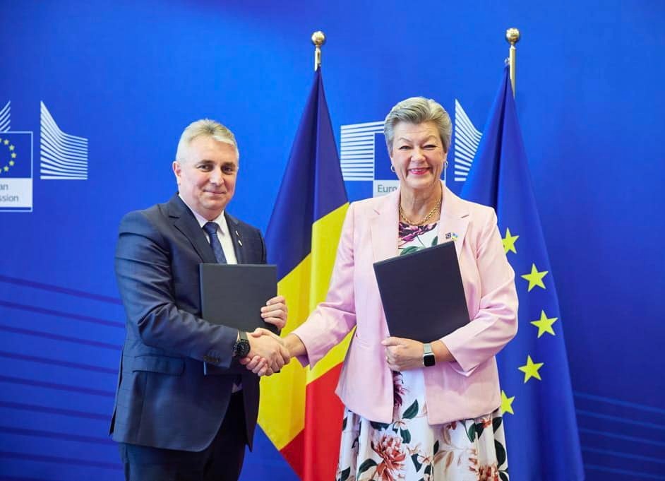 Proiect pilot în domeniul migrației. Ciucă: România contribuie la efortul european pentru combaterea migrației ilegale