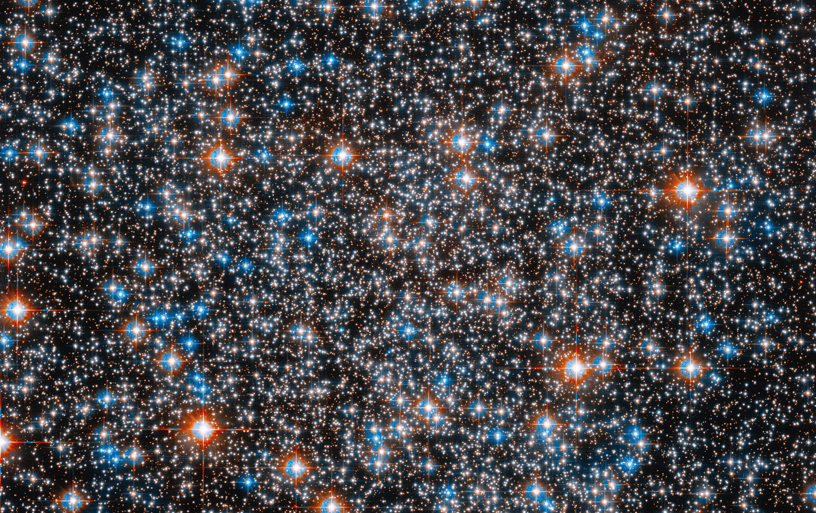 FOTO. Imagine spectaculoasă surprinsă de Hubble cu un cluster globular aflat la 20.000 de ani lumină distanță
