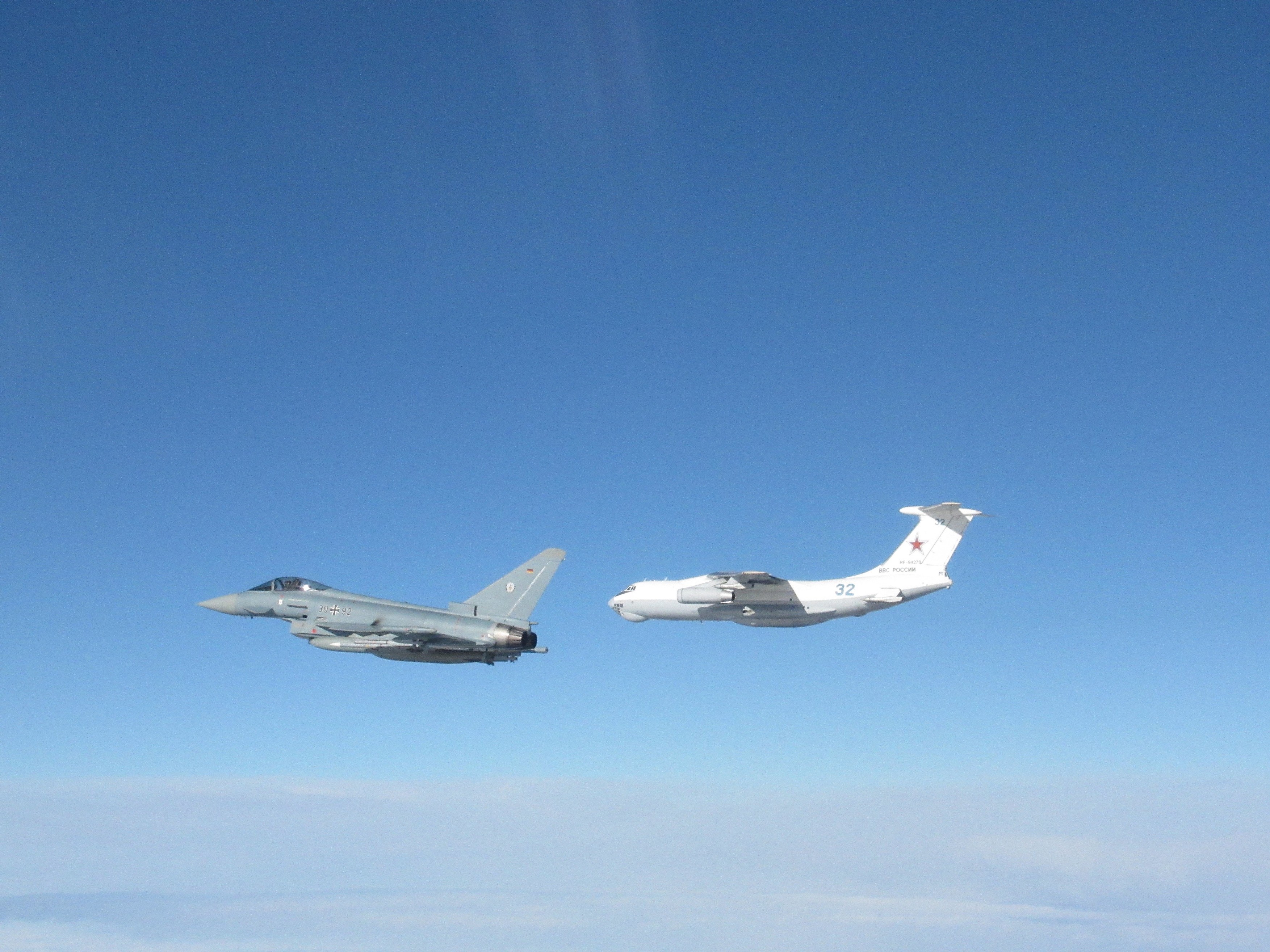 Avioane rusești de luptă care zburau periculos de aproape de spațiul aerian al Estoniei au fost interceptate de aeronave NATO