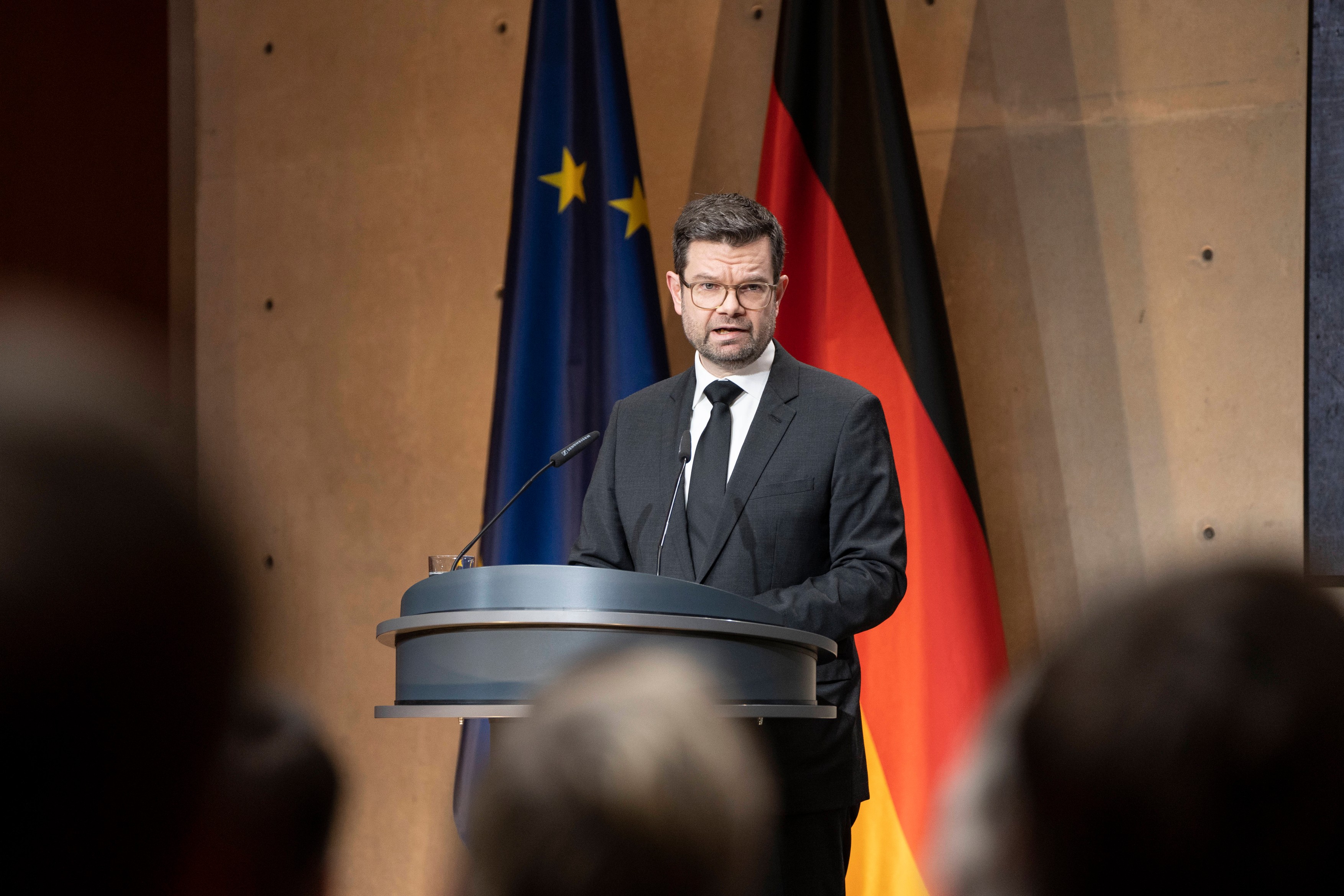 Germania va trebui să-l aresteze pe Putin dacă acesta intră pe teritoriul său, spune ministrul german al Justiţiei