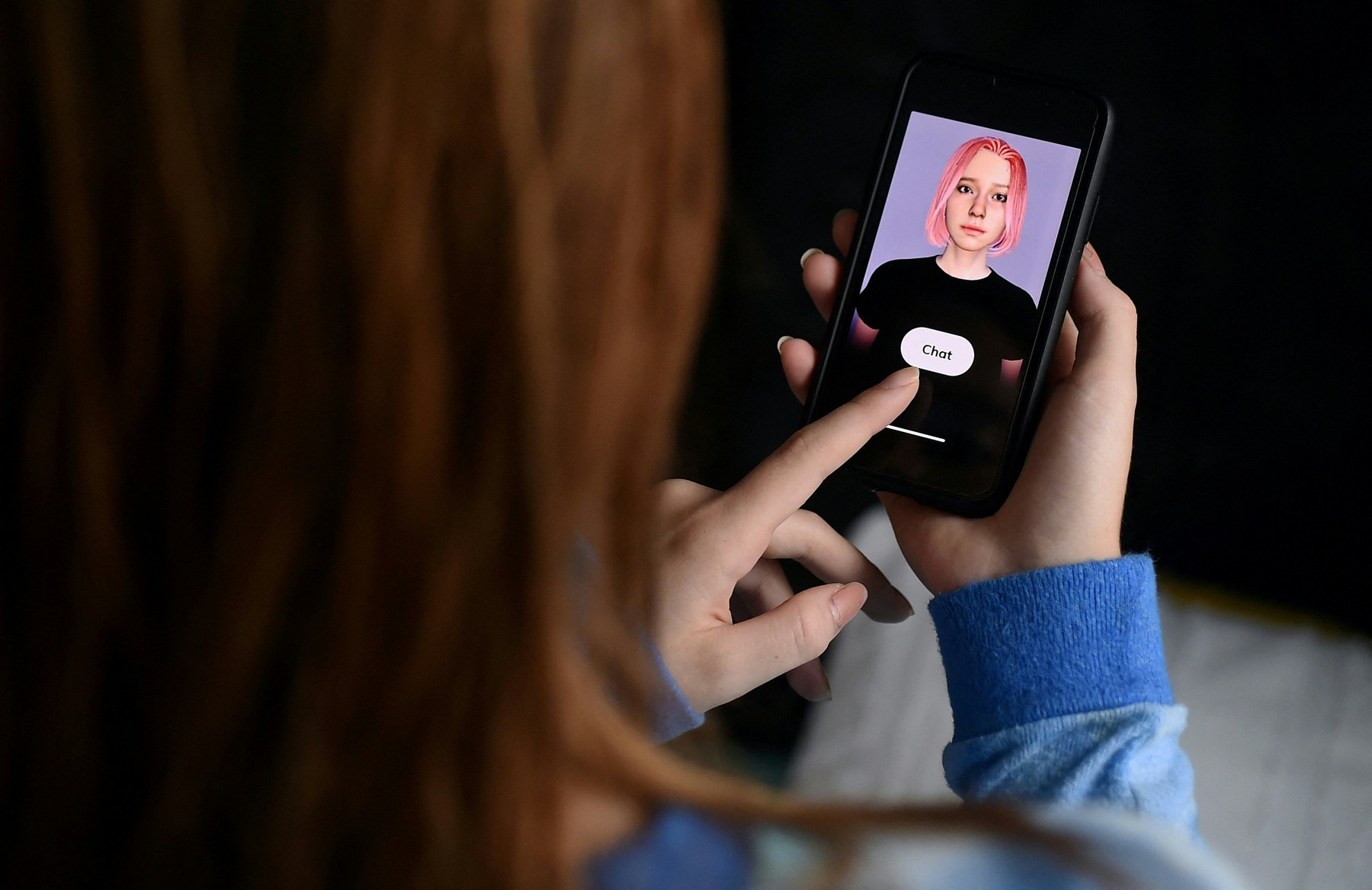 The Guardian: Au început oamenii să-și înșele partenerii cu un chatbot? „Nu au cum să intre în competiție cu AI”