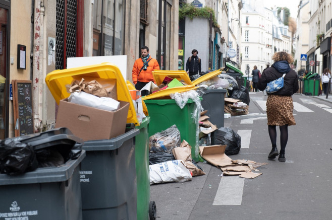 Rubbish Pile Up - Paris - 10 Mar 2023