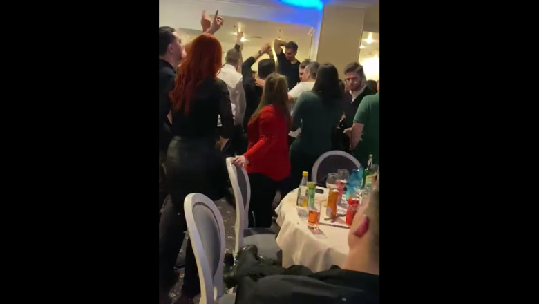 Petrecere a tineretului PSD la un hotel din Sinaia. Captură video: Facebook/Octavian Oprea