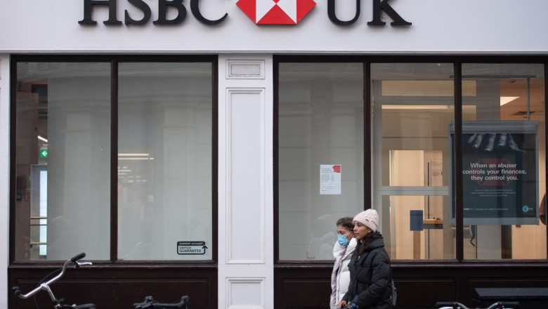 HSBC Announces 114 UK Branch Closures - Thursday 1 December 2022 - Covent Garden, London