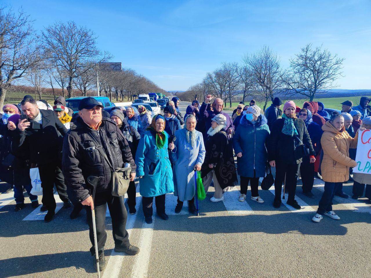 Noi proteste în Republica Moldova. Pro-rușii au blocat drumurile naționale. Oligarhul fugar Ilan Şor neagă legăturile cu Rusia