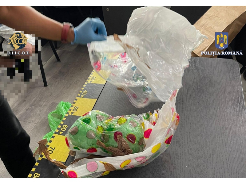 Ofițer antidrog: Părinții consumatori își trimit copiii după droguri ca și când i-ar trimite după apă