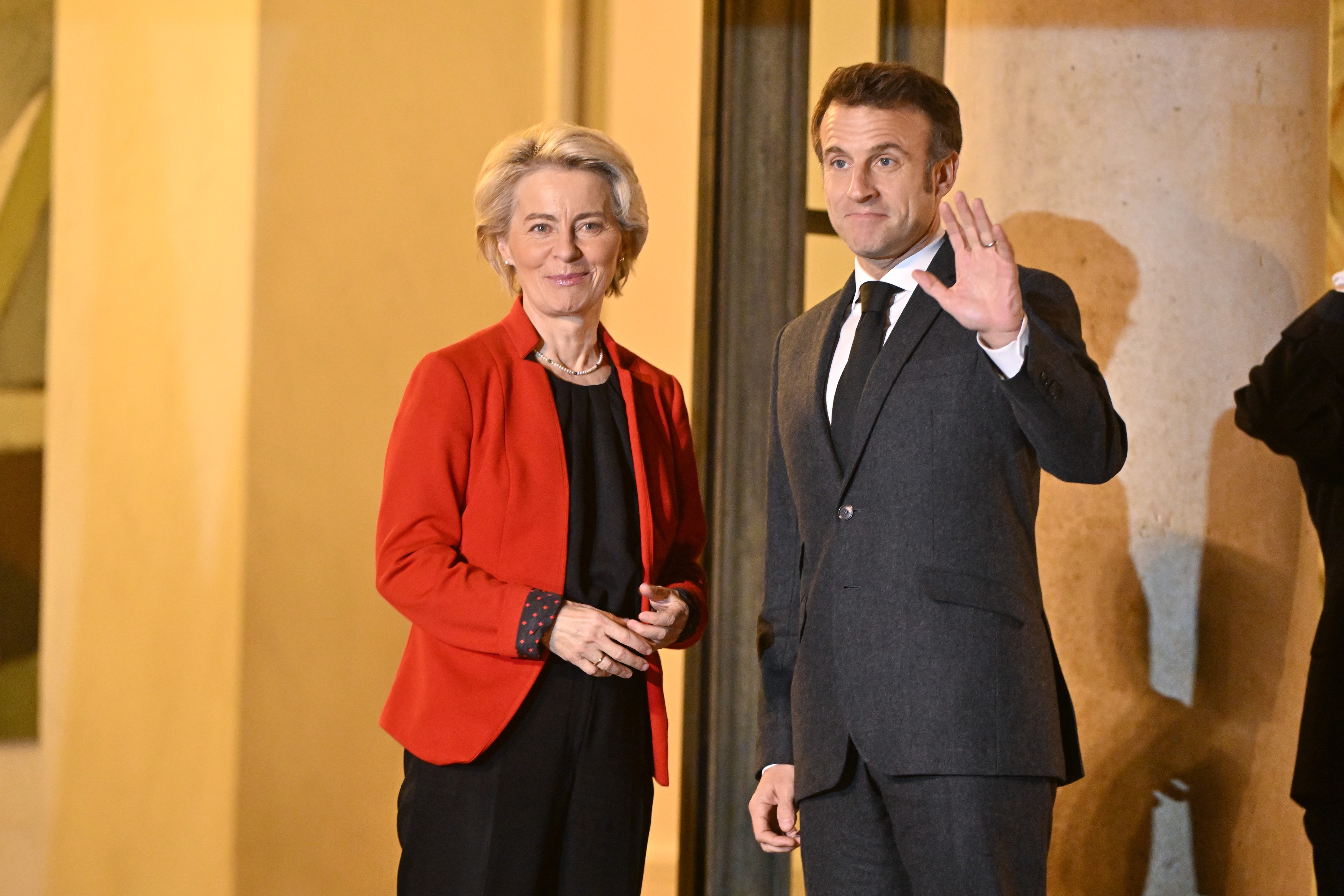 Macron și Ursula von der Leyen merg la Beijing: "Trebuie să angajăm China de partea noastră pentru a face presiuni asupra Rusiei"