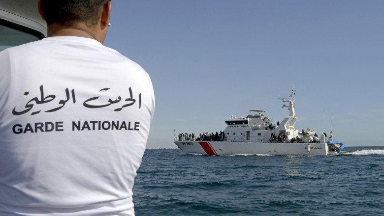 Migranți salvați de Garda de Coastă din Tunisia pe 4 octombrie 2022.
