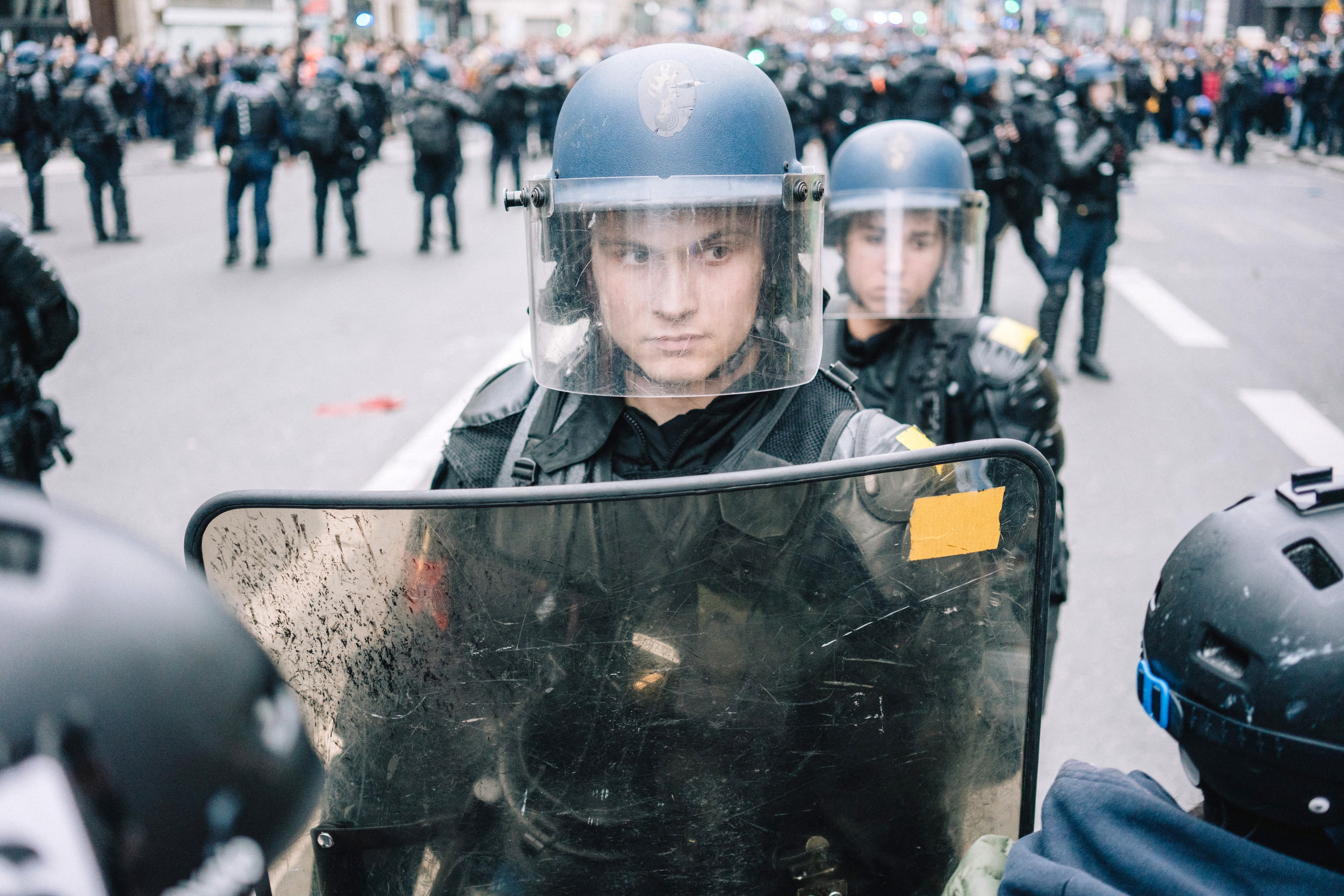 Consiliul Europei avertizează Franța să nu folosească forța excesivă împotriva manifestanților