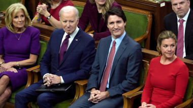 Joe Biden și Justin Trudeau în Parlamentul din Ottawa,