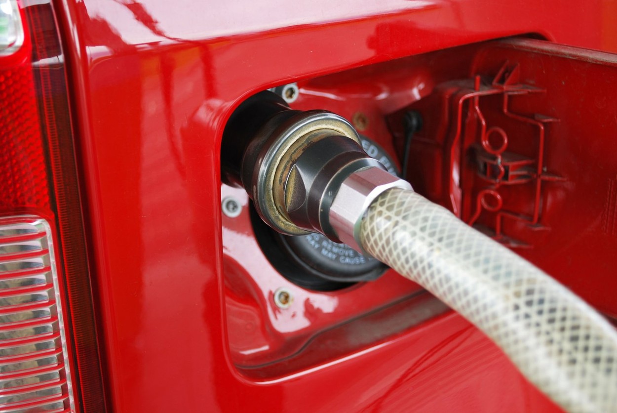 Comisia Europeană a acceptat cererile Berlinului. Mașinile cu anumite motoare pe combustie vor putea fi vândute și după 2035