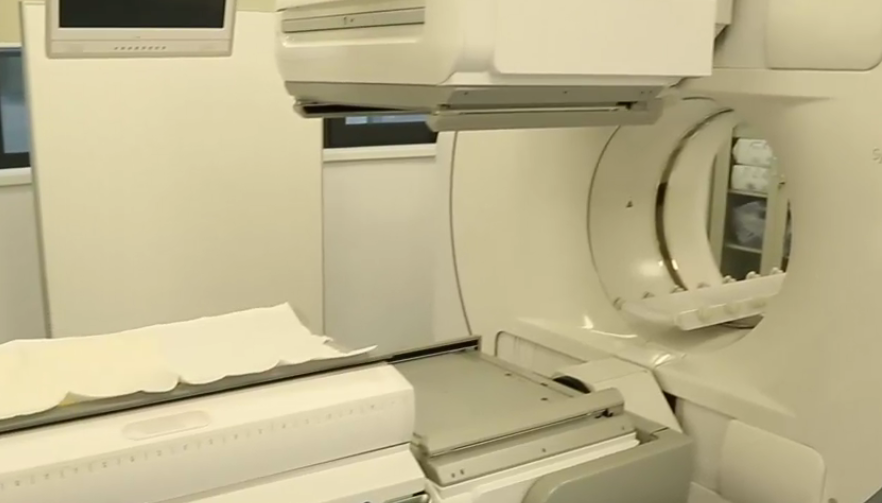 Experiență traumatizantă: O femeie s-a ales cu o arsură de gradul 3 în timpul RMN-ului, la o clinică privată