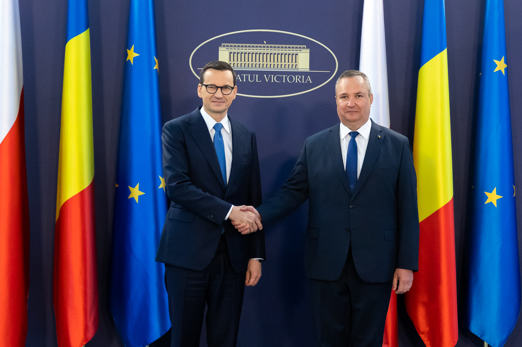 Premierul Poloniei, primit la Palatul Victoria. Morawiecki: „Ani de zile ţările noastre au fost jucate de cei din Est și din Vest”