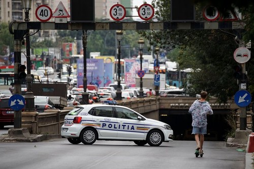Circulaţia autovehiculelor cu masa mai mare de 3,5 tone este restricţionată în Piaţa Unirii din București începând de marți