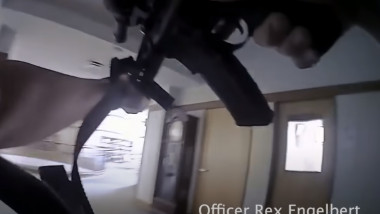 imagine de bodycam a unui politist